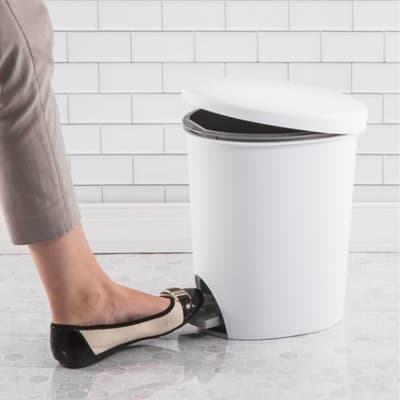 cesto-papelero-step-on-blanco-983-l-1081-1081-thumb-1