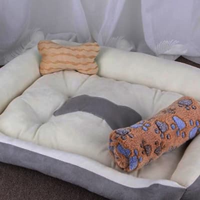 cama-chica-para-mascotas-600201-thumb-1