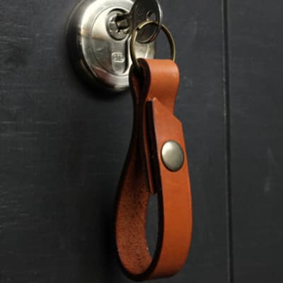 correa-de-cuero-con-clip-para-cinturon-kc185-thumb-1