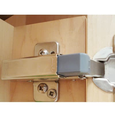 blumotion-clip-top-para-brazo-recto-parapuertas-973a0500-thumb-1