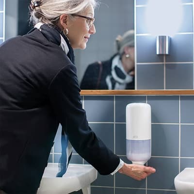 despachador-manual-de-jabon-liquido-gel-y-spary-tork-560000-560000-thumb-1